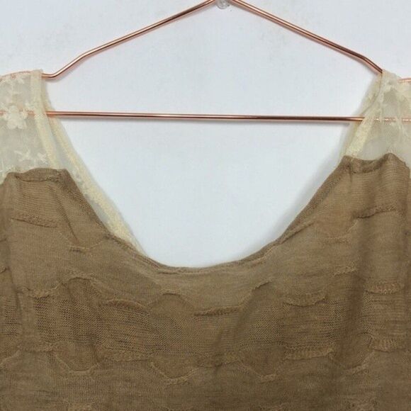 Altar’d State Sheer Lace Shoulder Half Sleeve Top Fantastic Condition Large RM-B - Picture 4 of 7